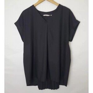 Soft Surroundings Size M Blouse Black Short Sleeve Inverted Pleated Back Career